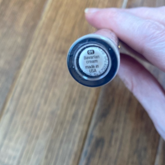 Sephora Bright Future Gel Serum Concealer in 01 Bavarian Cream - Picture 5 of 5